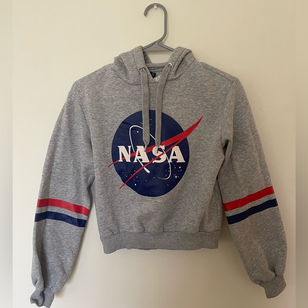 Cropped NASA hoodie